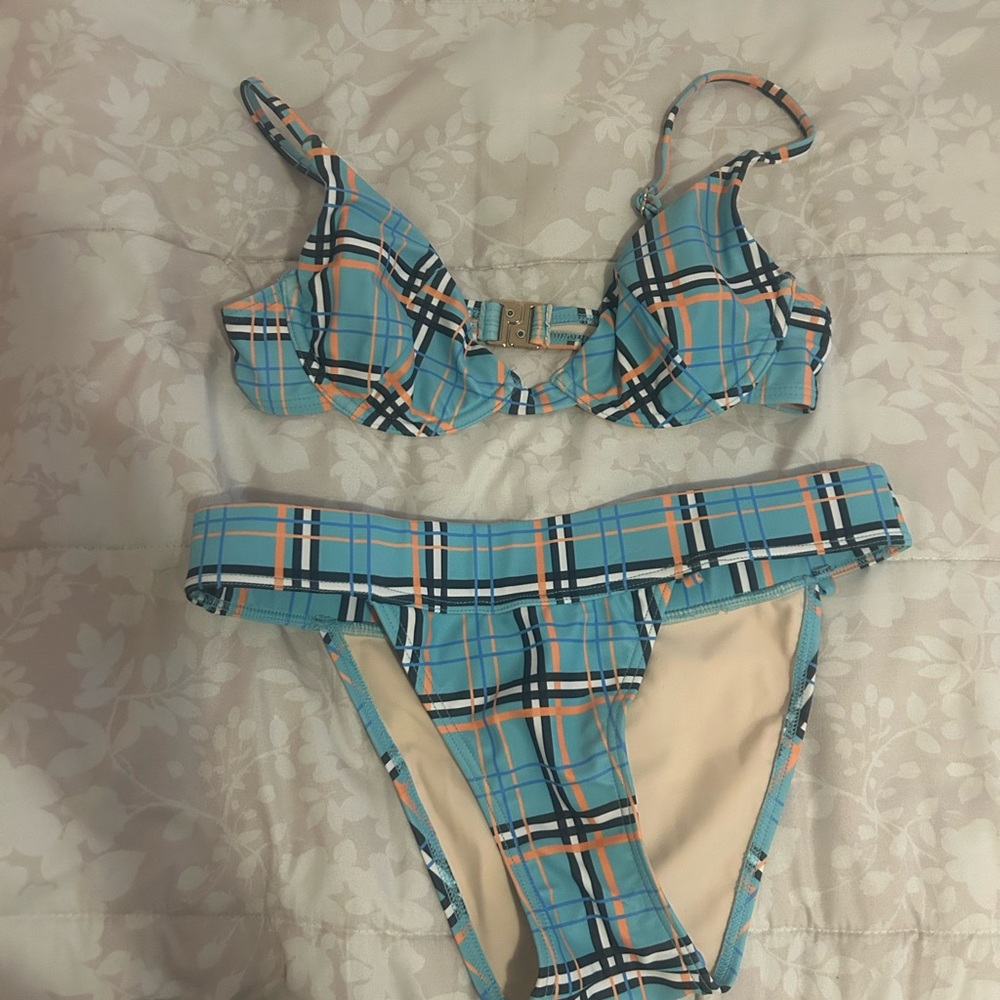 NEVER BEEN WORN TWIN brand Plaid Bikini Set with adjustable straps & underwire